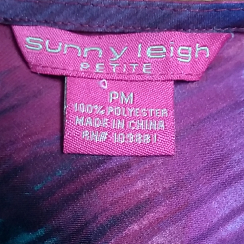 1/2 PRICE🔻Sunny Leigh Medium Petite Top - Picture 3 of 7